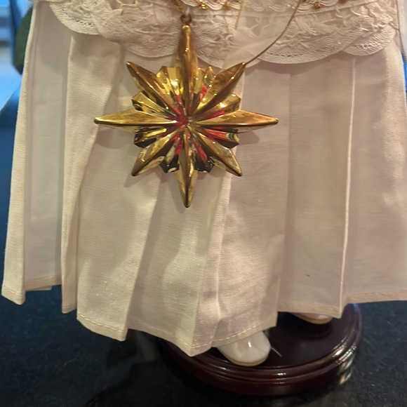 Vintage Porcelain Angel Doll / Guardian Angel with Stand - Picture 13 of 16